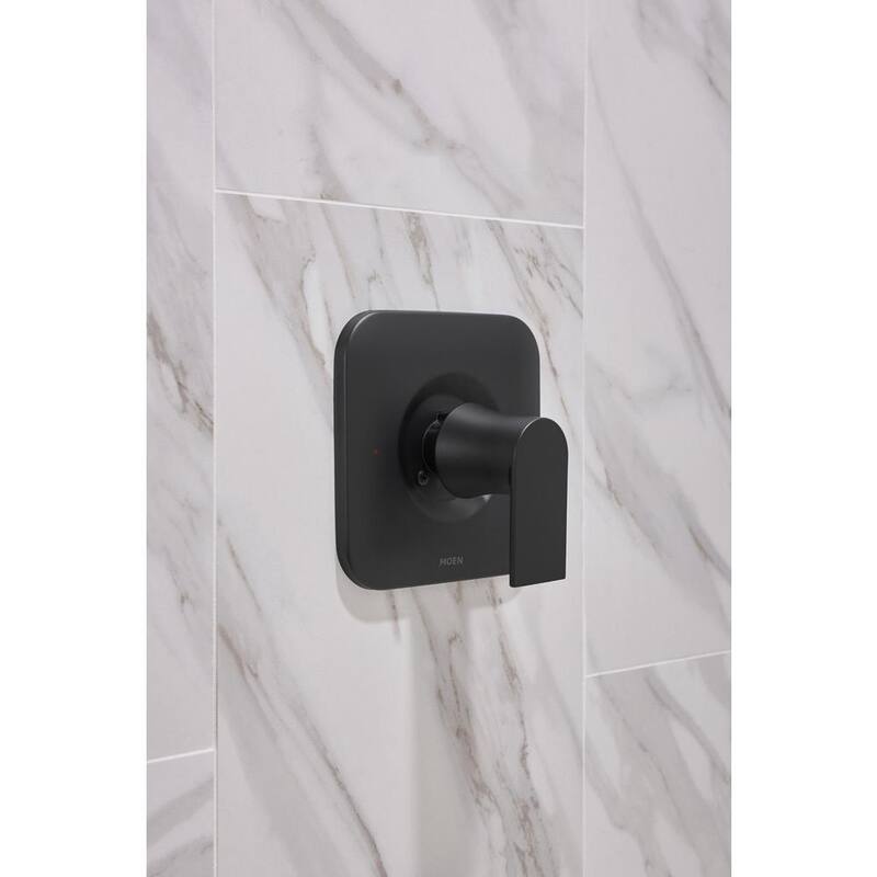Single-Handle Tub and Shower Faucet in Matte Black S559990